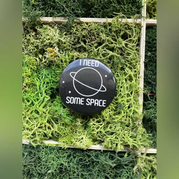 Lapel pin - Picture 1 of 5